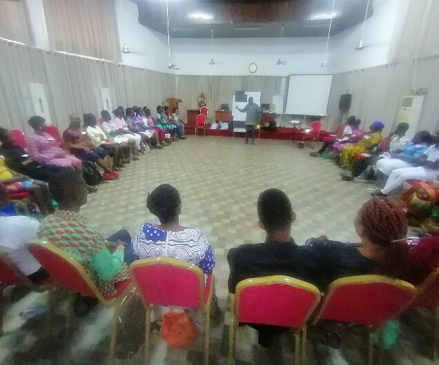 Large community dialogue circle in session during an SPI facilitated consultation